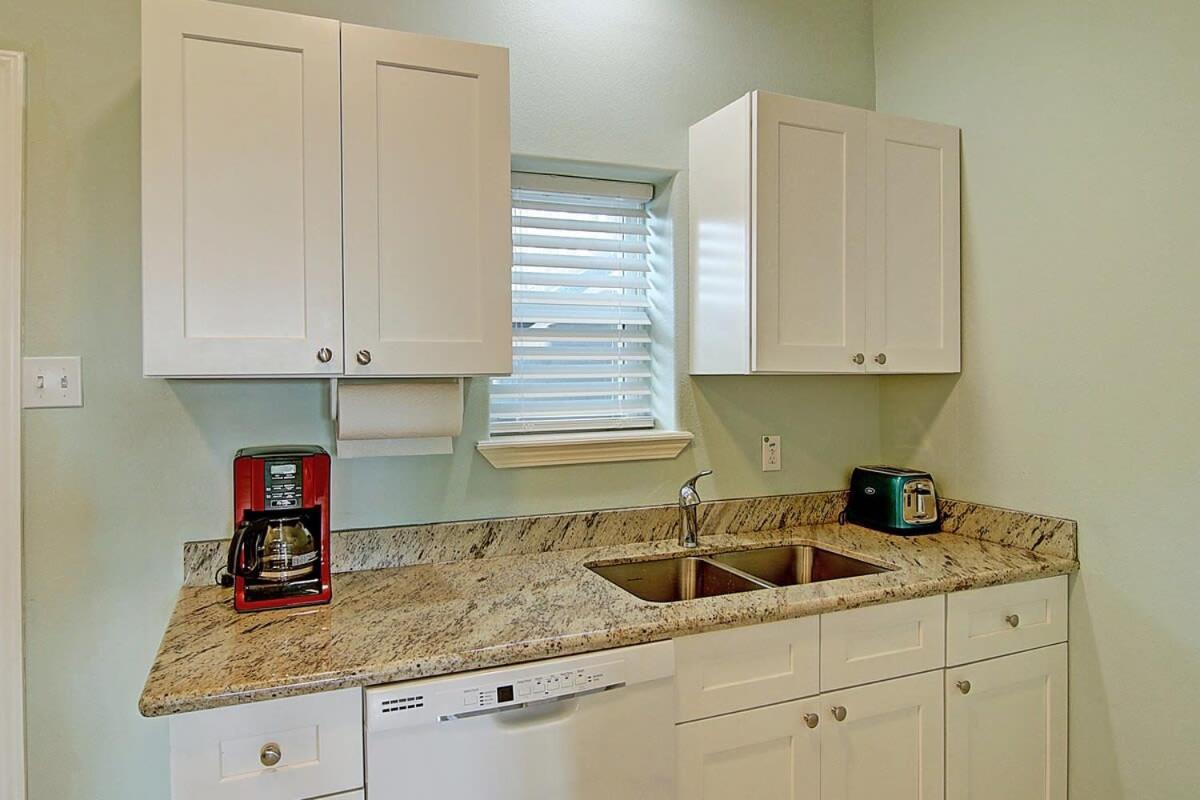 Captain Quarter'S 1 Bedrm Unit At Sea Isle Village Порт-Аранзас Экстерьер фото
