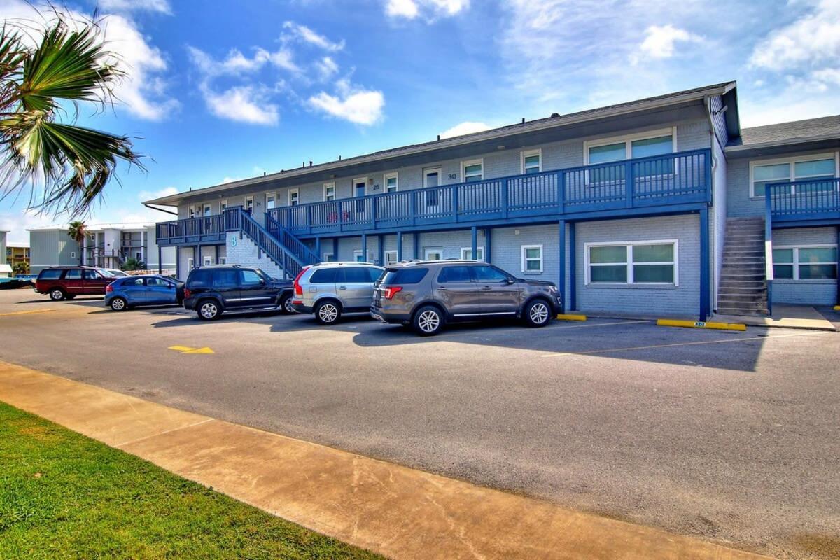 Captain Quarter'S 1 Bedrm Unit At Sea Isle Village Порт-Аранзас Экстерьер фото